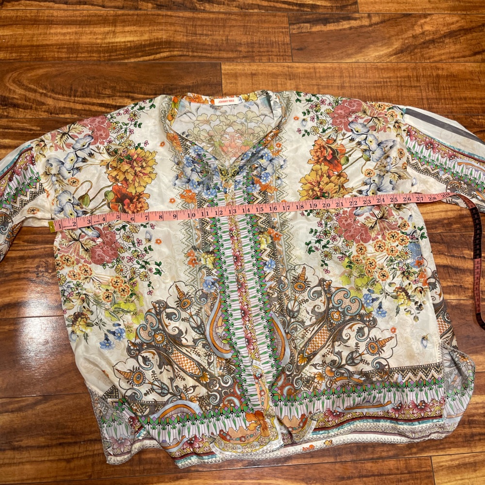 Johnny Was 100% Silk Blouse Medium - Picture 8 of 10